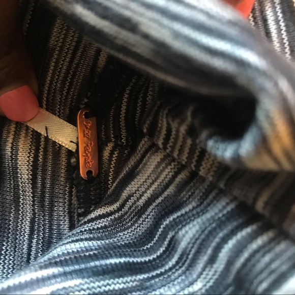 Free People NWT Black and White Sweater - Picture 4 of 6